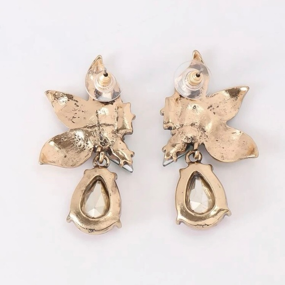 🌸Host Pick🌸Water drop flower earrings. New. - Picture 3 of 6